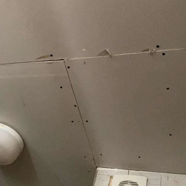 New plasterboard ceilings are installed in all rooms