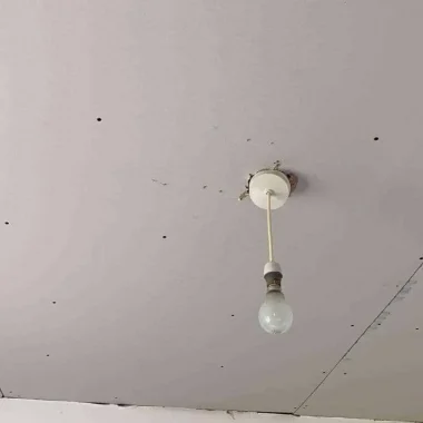 New plasterboard ceilings are installed in all rooms
