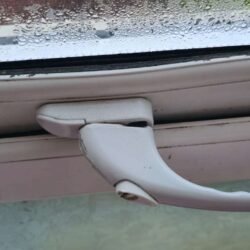 di_room_window_not_closing_causing_draft_1 di_room_window_not_closing_causing_draft_1